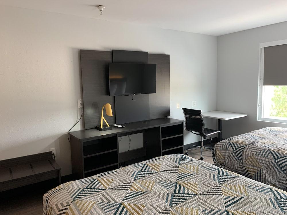 Hawthorn Extended Stay By Wyndham ฮอบส์ ภายนอก รูปภาพ