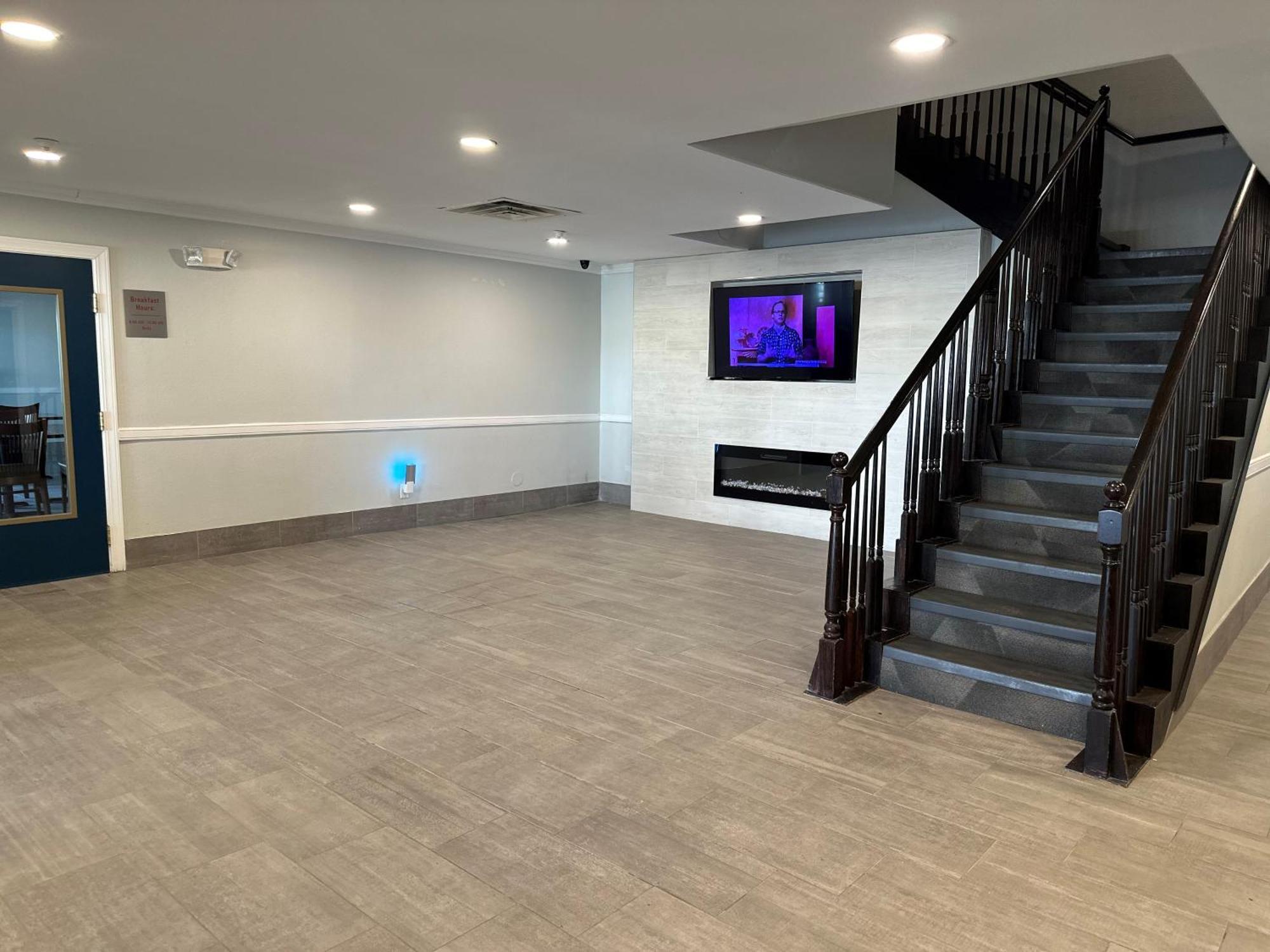 Hawthorn Extended Stay By Wyndham ฮอบส์ ภายนอก รูปภาพ