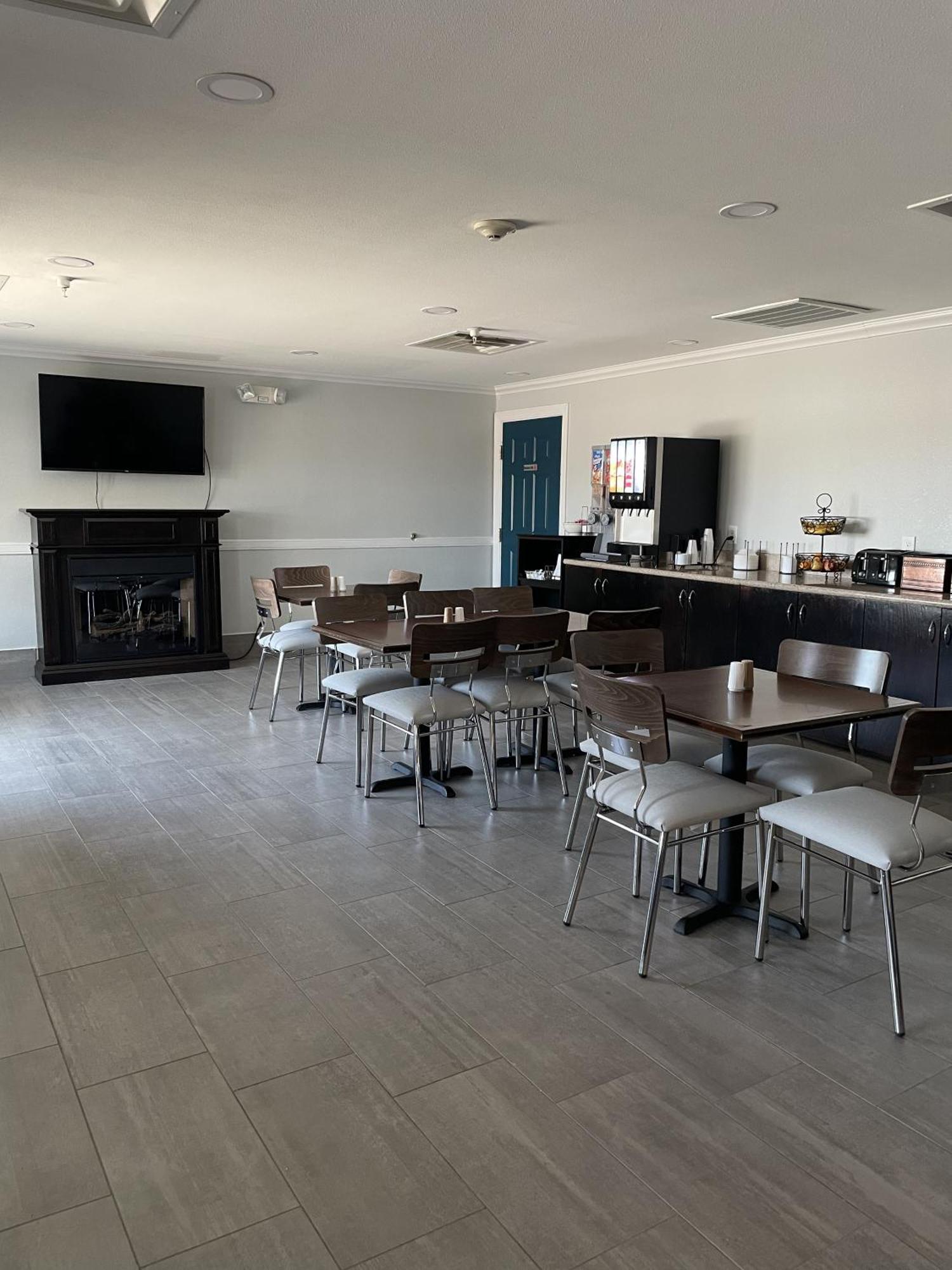 Hawthorn Extended Stay By Wyndham ฮอบส์ ภายนอก รูปภาพ