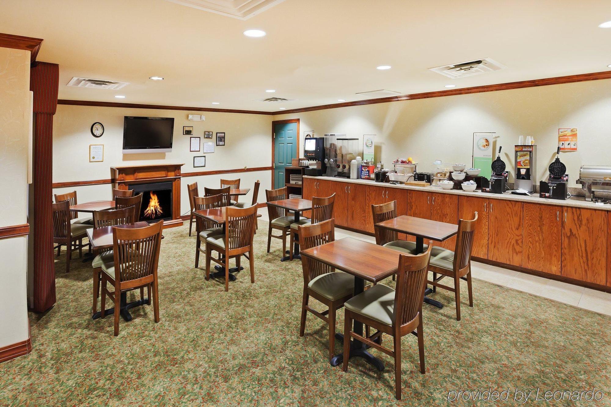 Hawthorn Extended Stay By Wyndham ฮอบส์ ภายนอก รูปภาพ