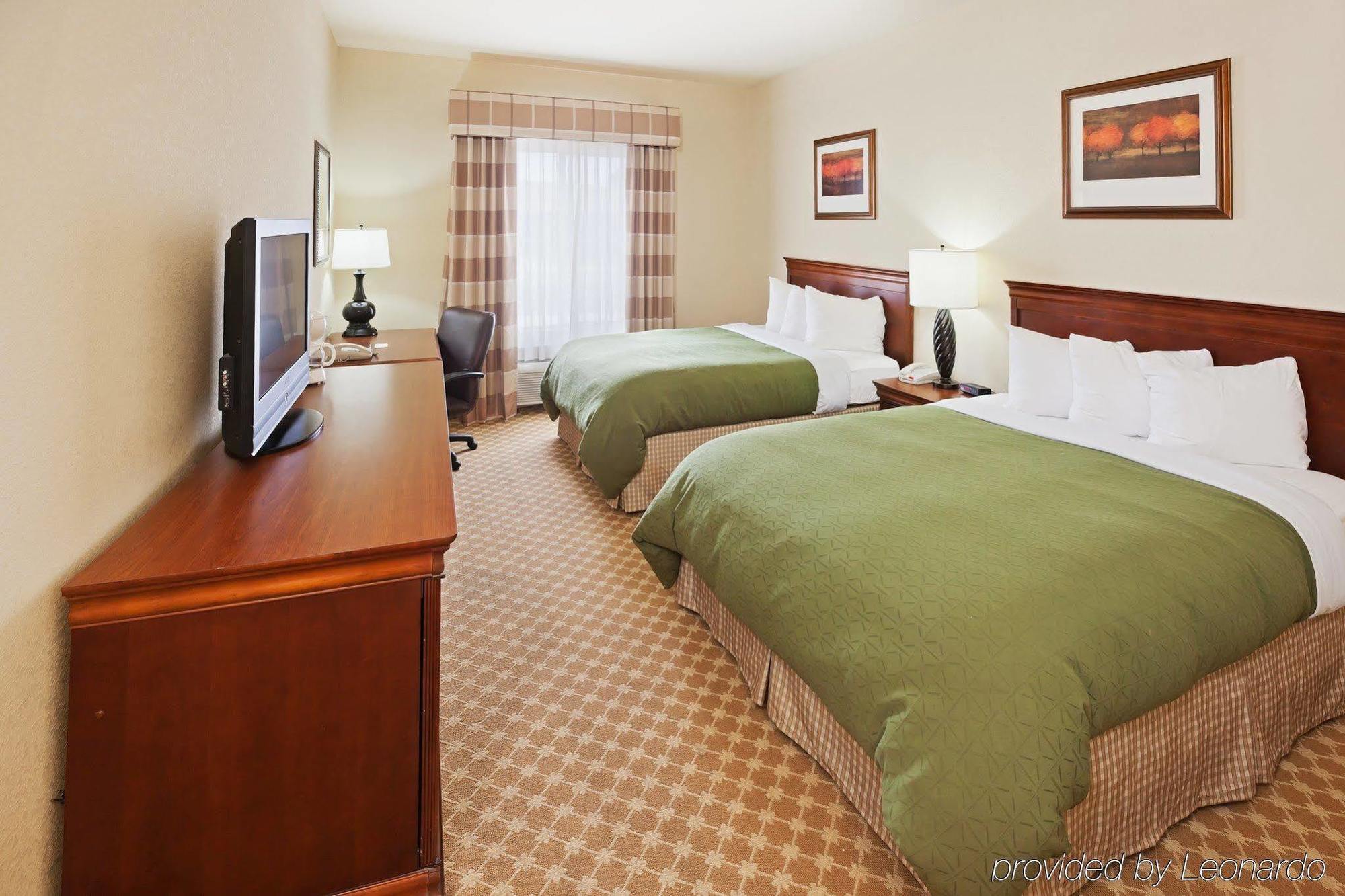 Hawthorn Extended Stay By Wyndham ฮอบส์ ภายนอก รูปภาพ